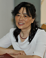 严萍